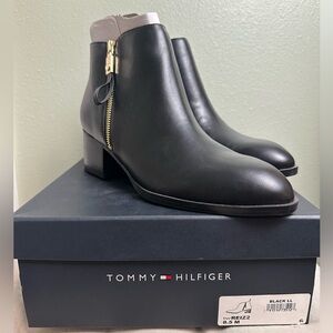 Tommy Hilfiger Black Boots in original box Size 8.5 M **Runs big (like 9)